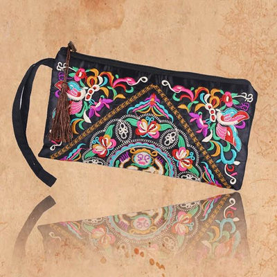 Free Shipping Vintage Ethnic Purses Ladies Casual Embroidery Boho Hippie Tassel Tote Wallets